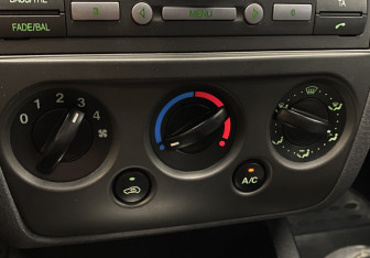 Подержанный автомобиль Ford Fusion 2007 года (15 фото)