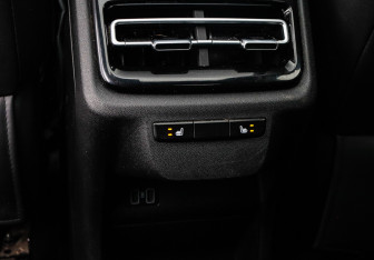 Подержанный автомобиль Changan UNI-K 2023 года (12 фото)