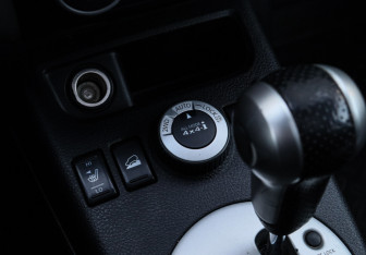 Подержанный автомобиль Nissan X-Trail 2008 года (15 фото)