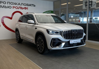Подержанный автомобиль Geely Monjaro 2026 года (3 фото)