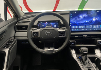 Новый Toyota RAV4 2026 (7 фото)
