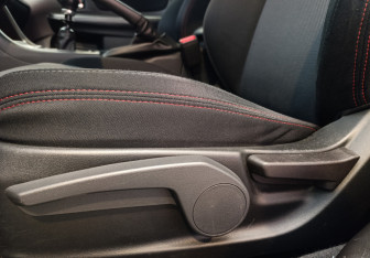 Подержанный автомобиль Subaru WRX 2014 года (12 фото)