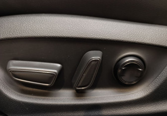 Подержанный автомобиль Toyota Camry Sedan 2022 года (15 фото)