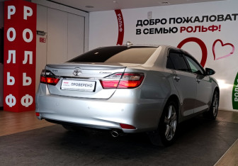 Подержанный автомобиль Toyota Camry Sedan 2015 года (4 фото)