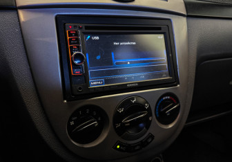 Подержанный автомобиль Chevrolet Lacetti Hatchback 2007 года (12 фото)