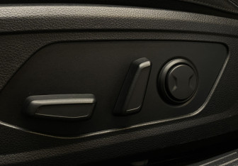 Подержанный автомобиль Kia K5 2021 года (17 фото)