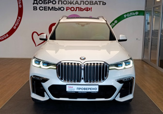 Подержанный автомобиль BMW X7 2020 года (2 фото)