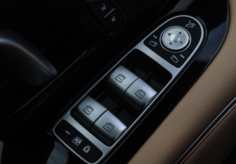 Подержанный автомобиль Voyah Free 2023 года (13 фото)