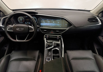 Подержанный автомобиль Geely Tugella 2021 года (14 фото)