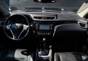 Подержанный автомобиль Nissan Qashqai 2014 года (9 фото)