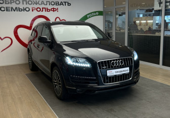 Подержанный автомобиль Audi Q7 2012 года (3 фото)