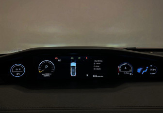 Подержанный автомобиль Changan UNI-V 2023 года (25 фото)