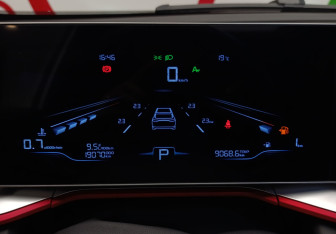 Подержанный автомобиль Geely Coolray 2024 года (25 фото)
