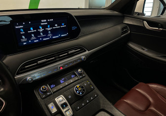 Подержанный автомобиль Hyundai Palisade 2022 года (18 фото)