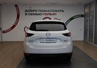 Подержанный автомобиль Mazda CX-5 2018 года (5 фото)