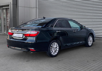 Подержанный автомобиль Toyota Camry Sedan 2015 года (5 фото)