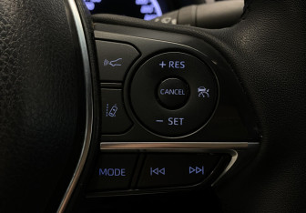 Подержанный автомобиль Toyota Camry Sedan 2021 года (22 фото)