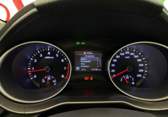 Подержанный автомобиль Kia Ceed Wagon 2021 года (14 фото)