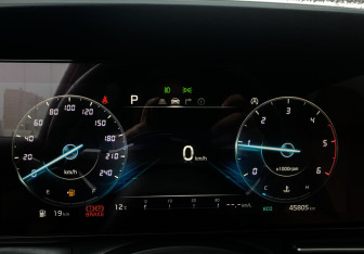 Подержанный автомобиль Kia Carnival 2020 года (23 фото)