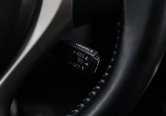 Подержанный автомобиль Lexus ES 2012 года (19 фото)
