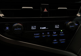 Подержанный автомобиль Toyota Camry Sedan 2021 года (19 фото)