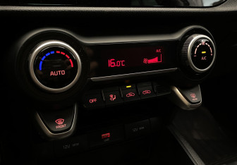 Подержанный автомобиль Kia Rio Sedan 2021 года (13 фото)
