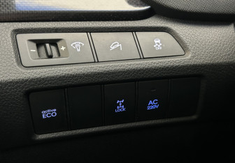 Подержанный автомобиль Hyundai Santa Fe 2013 года (15 фото)