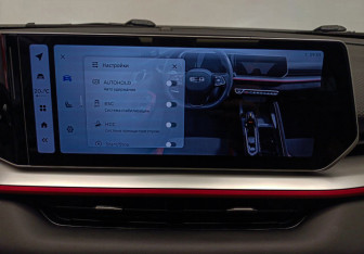 Подержанный автомобиль Geely Coolray 2023 года (19 фото)