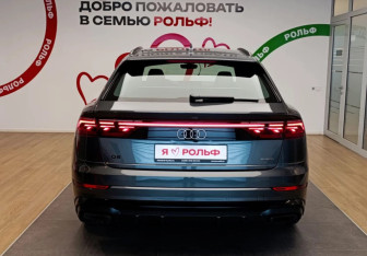 Новый Audi Q8 2025 (5 фото)