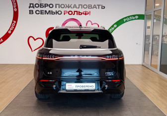 Подержанный автомобиль Voyah Free 2023 года (5 фото)