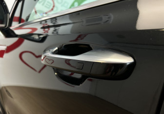 Подержанный автомобиль Kia Sorento 2022 года (12 фото)