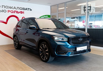 Подержанный автомобиль Geely Monjaro 2023 года (3 фото)