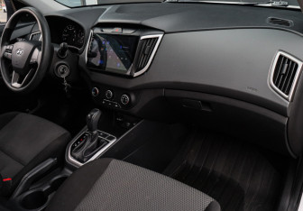 Подержанный автомобиль Hyundai Creta 2021 года (7 фото)