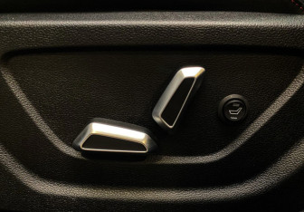 Подержанный автомобиль Geely Coolray 2024 года (11 фото)