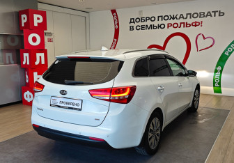 Подержанный автомобиль Kia Ceed Wagon 2018 года (4 фото)