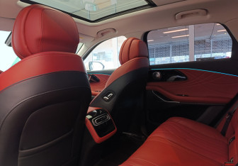 Подержанный автомобиль Exeed RX 2023 года (9 фото)