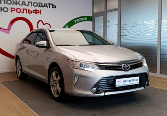Подержанный автомобиль Toyota Camry Sedan 2015 года (3 фото)