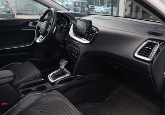Подержанный автомобиль Kia Ceed Hatchback 2020 года (7 фото)