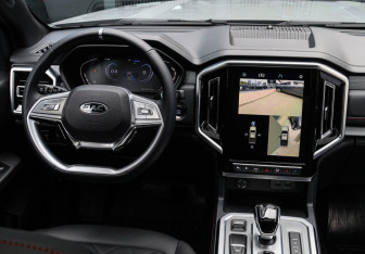 Подержанный автомобиль JAC T9 2024 года (11 фото)