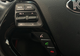 Подержанный автомобиль Kia Cerato Sedan 2017 года (14 фото)