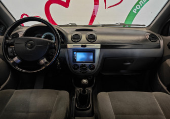 Подержанный автомобиль Chevrolet Lacetti Hatchback 2007 года (9 фото)