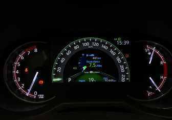 Подержанный автомобиль Toyota RAV4 2021 года (22 фото)