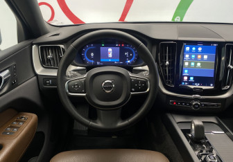 Подержанный автомобиль Volvo XC60 2021 года (12 фото)