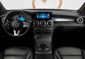 Подержанный автомобиль Mercedes-Benz GLC Coupe 2021 года (8 фото)